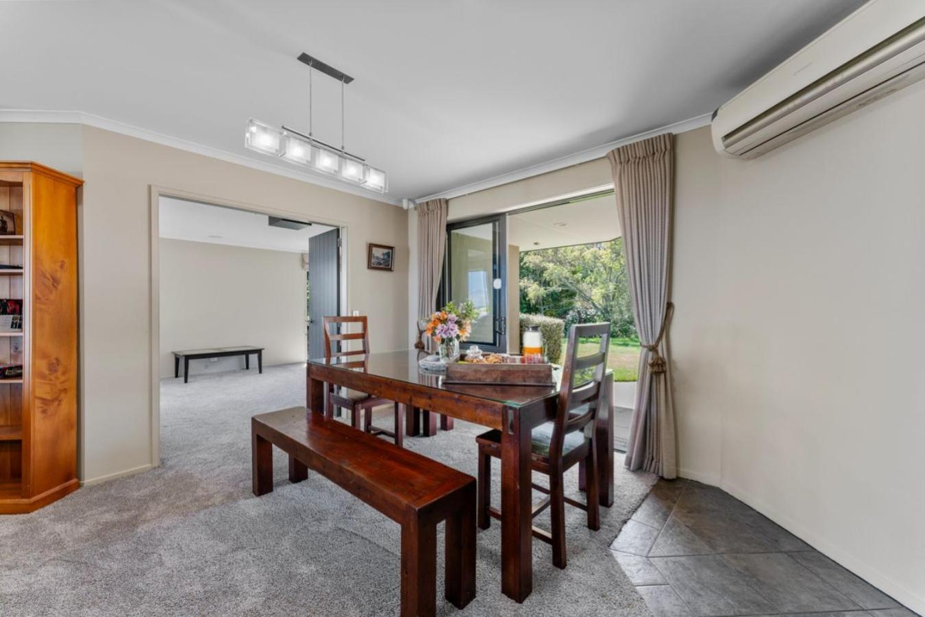 Scenic Solitude - Wake Up To Lake And Mountain Views! 陶波 外观 照片